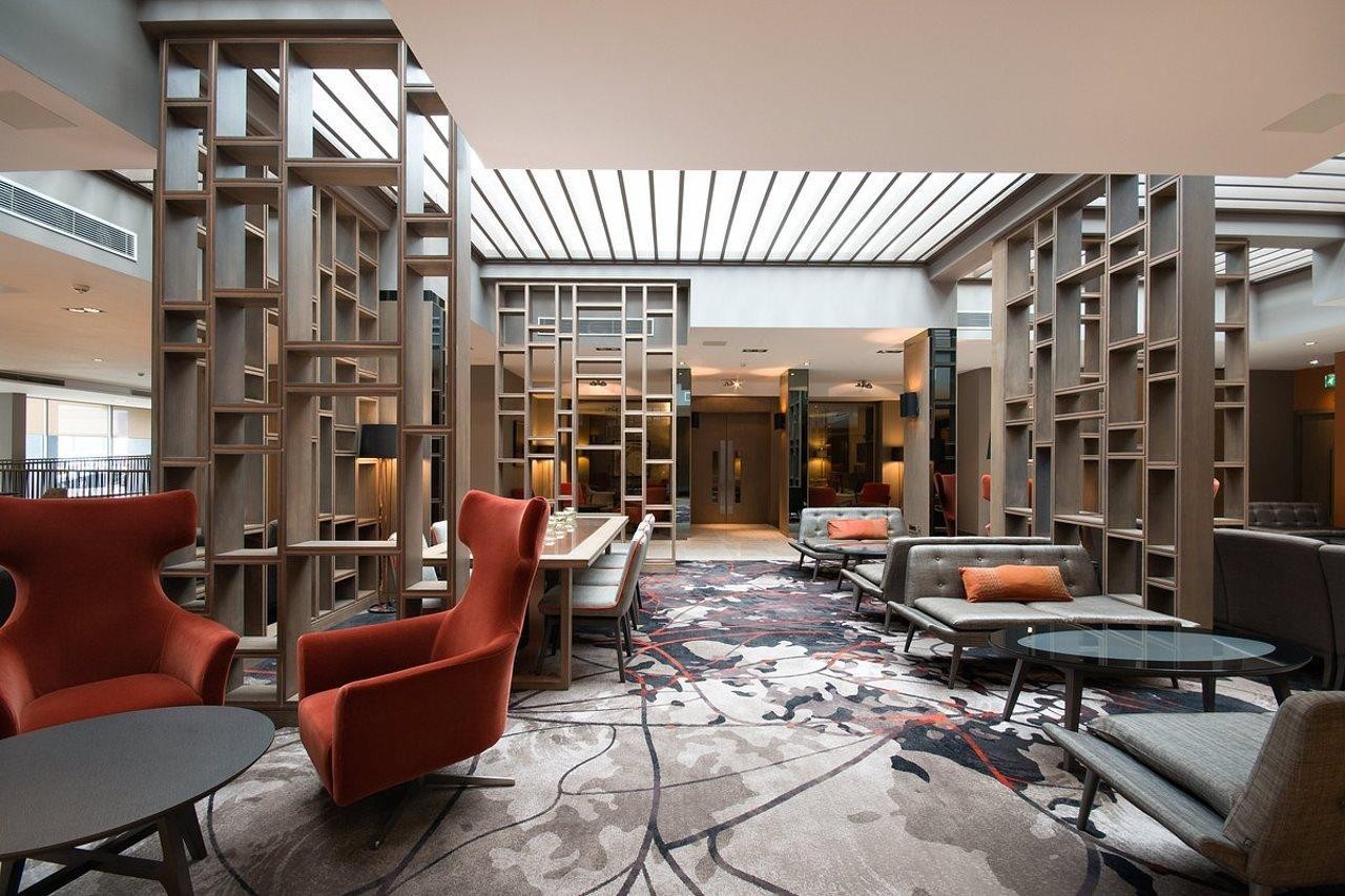 Clayton Hotel Chiswick 8